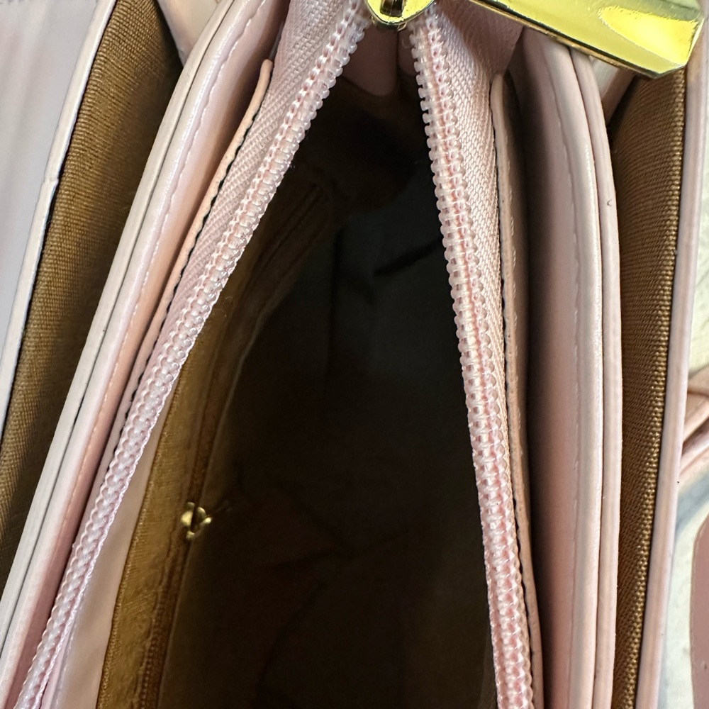 Elegant Pink Handbag - Picture 4 of 4